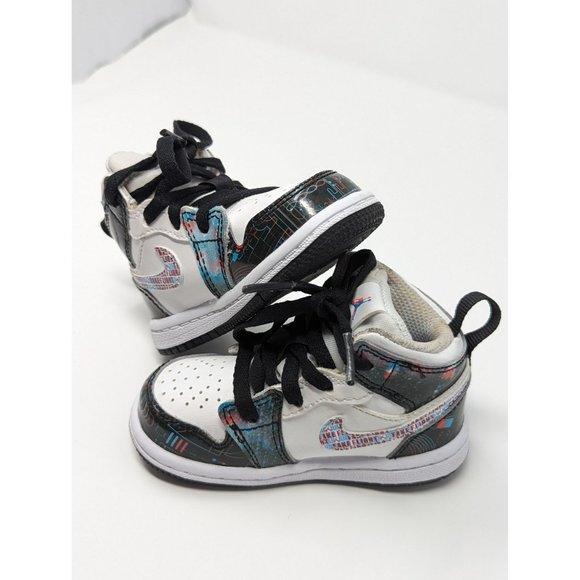 AIR JORDAN 1 MID SE TD 'TAKE FLIGHT' Size 5C - Picture 3 of 9